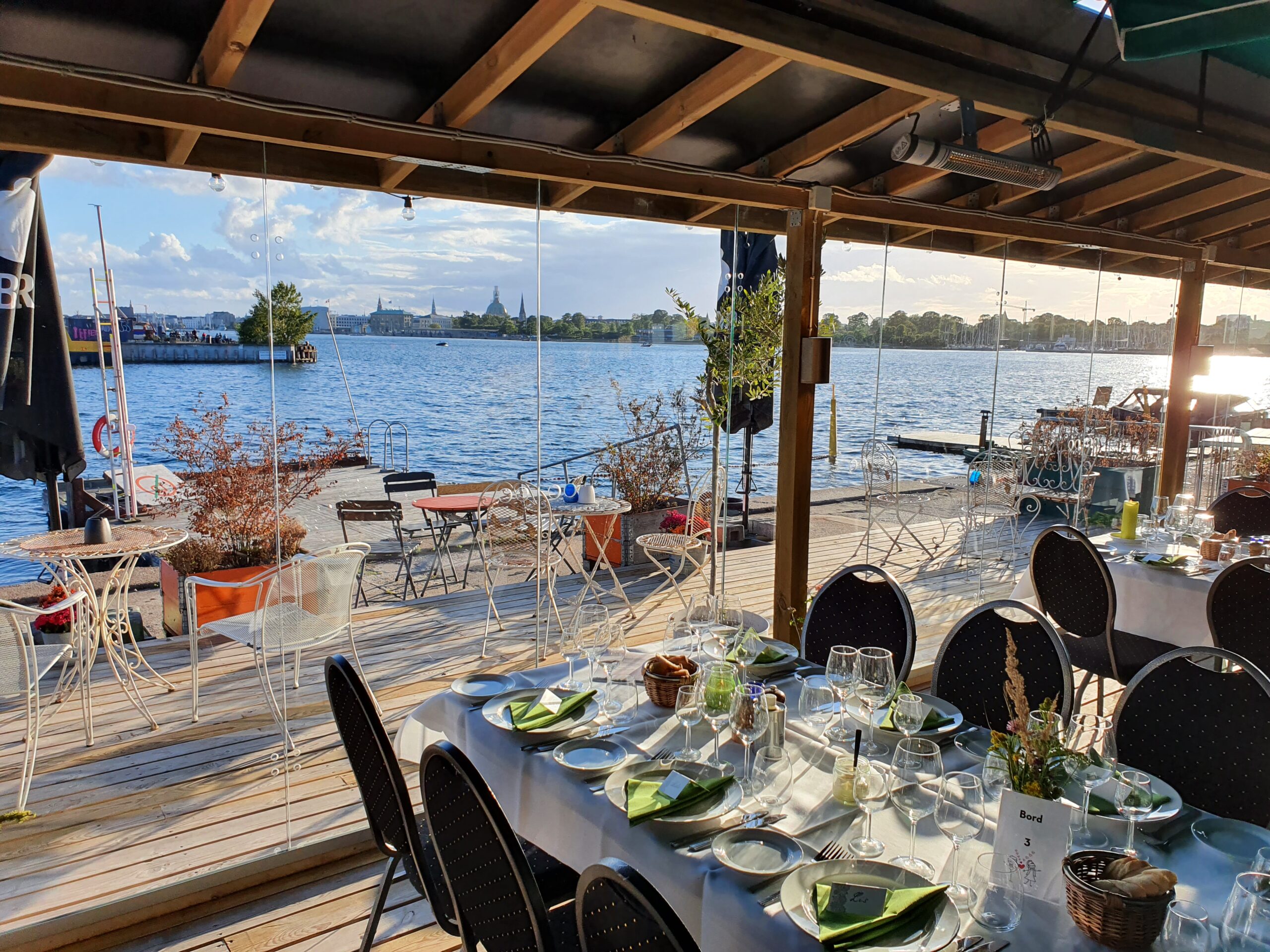 venue-img