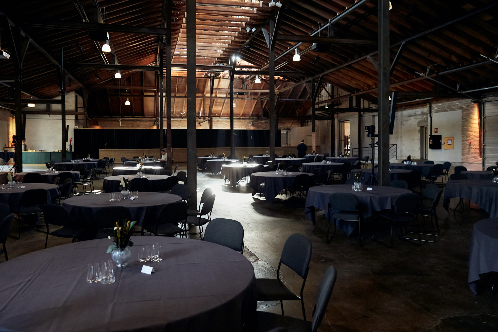 venue-img