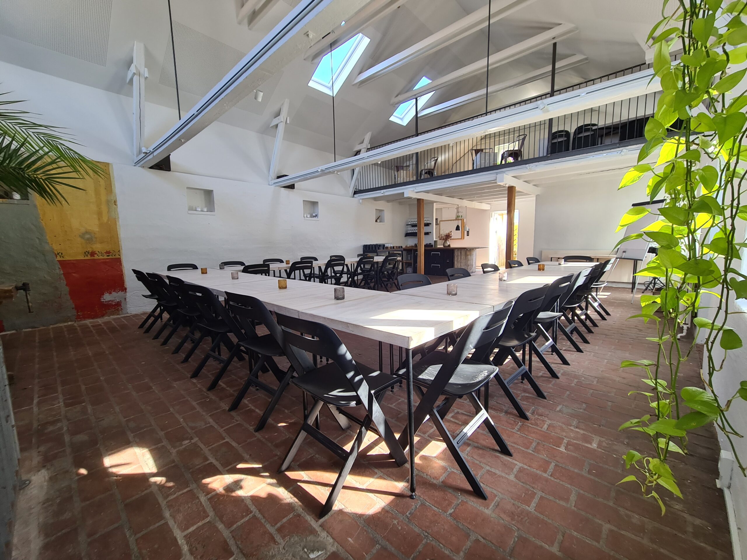 venue-img