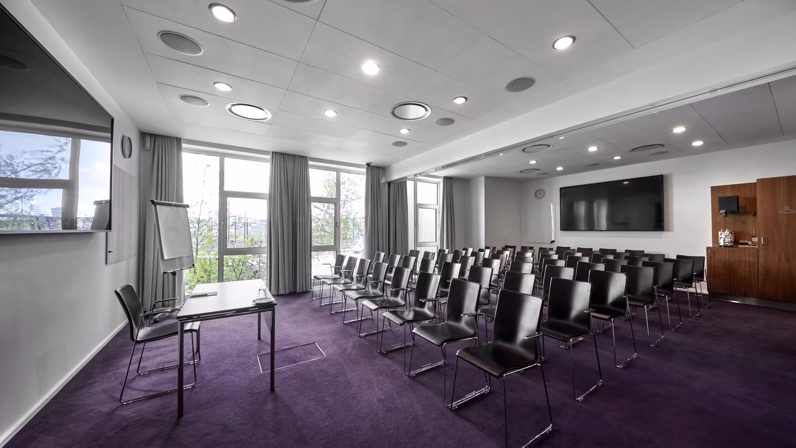 venue-img
