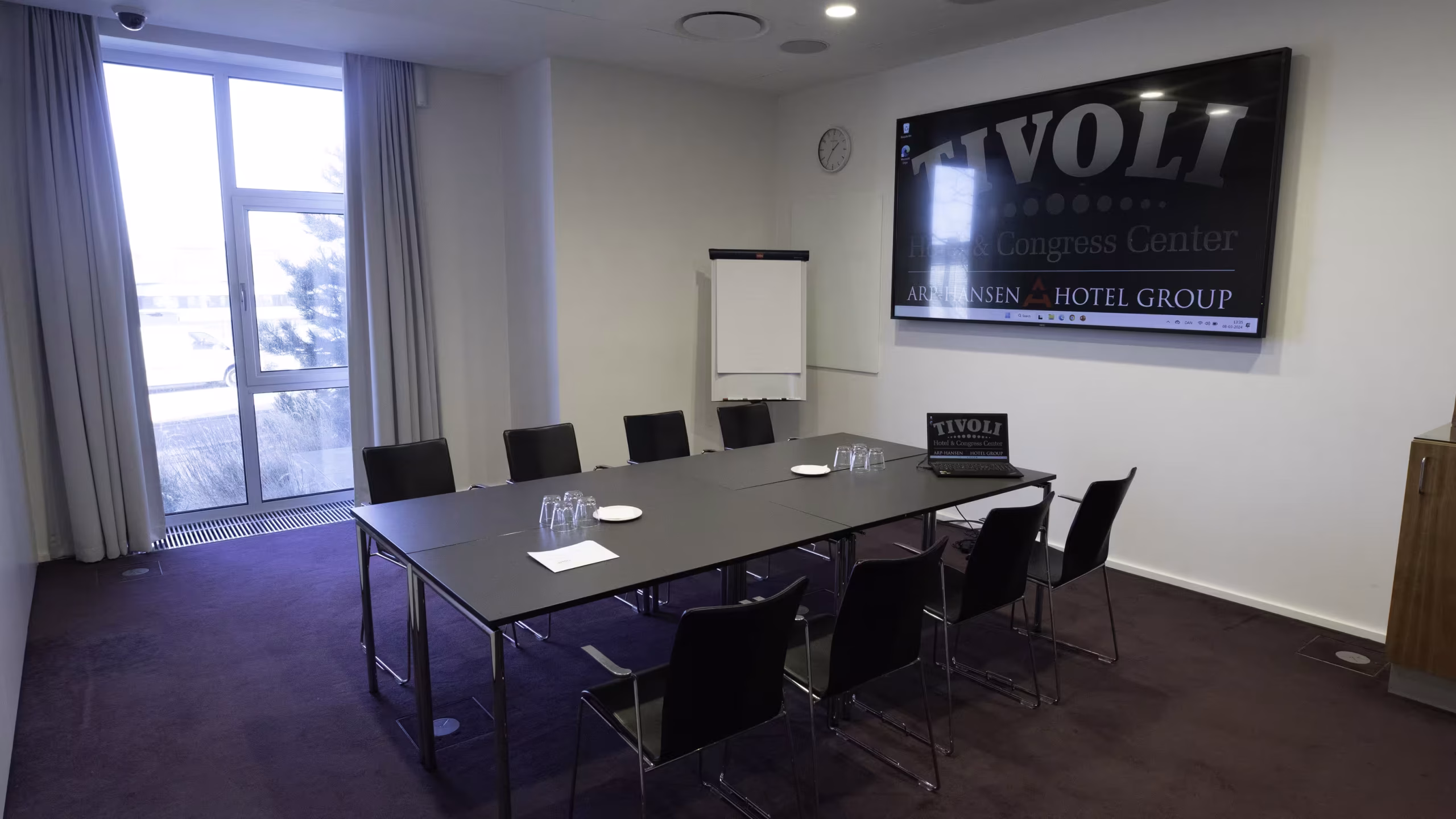 venue-img