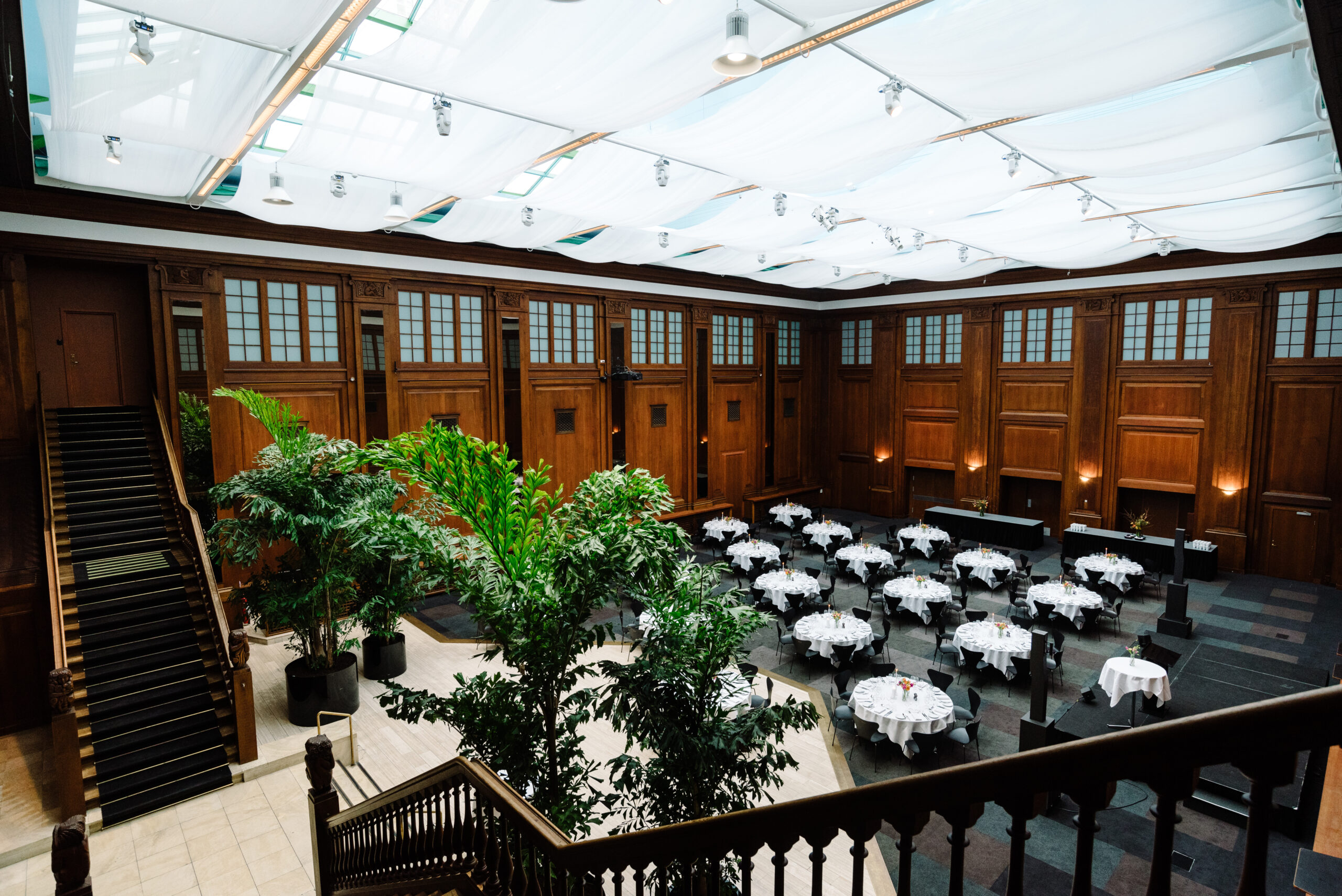 venue-img