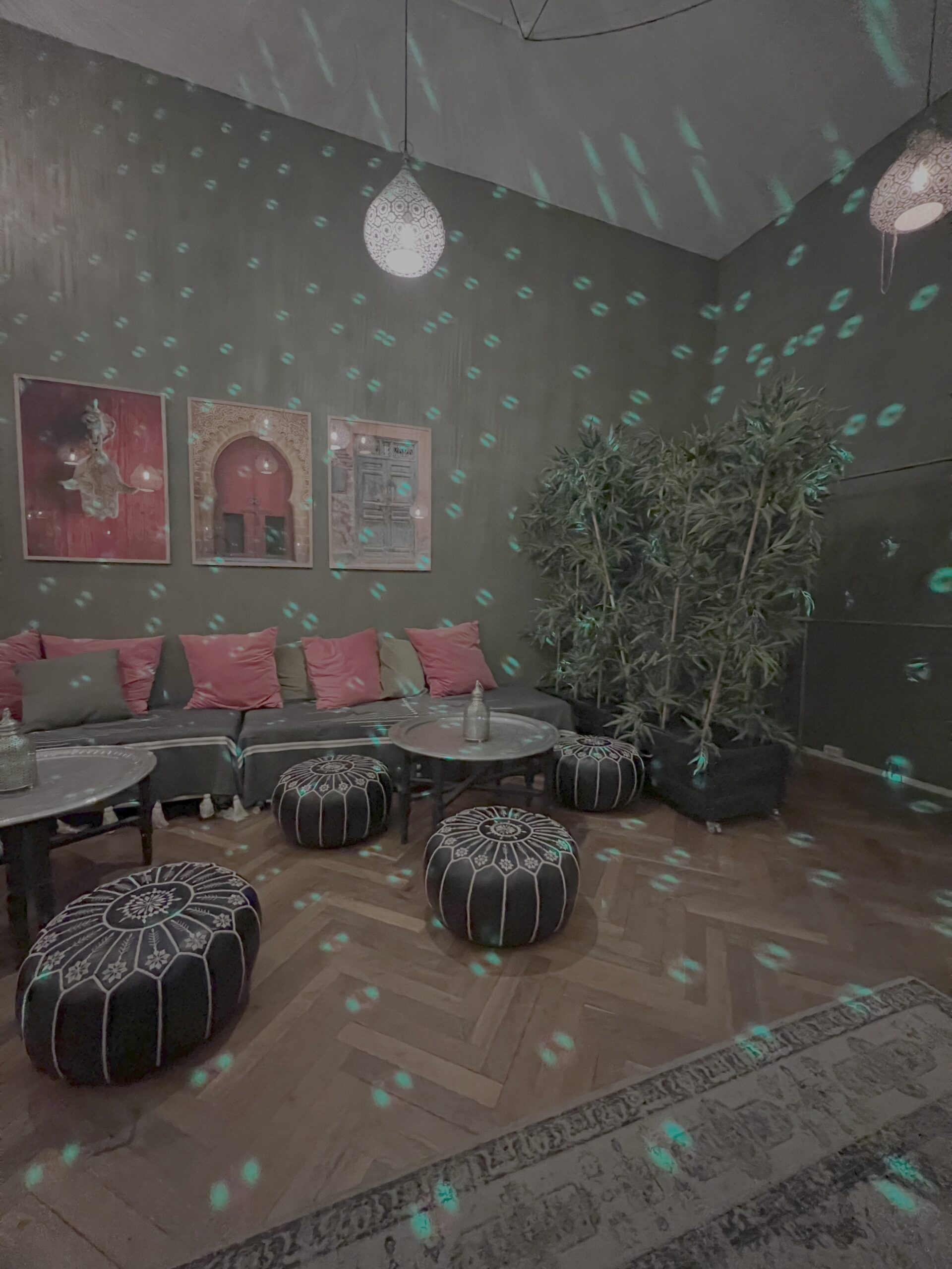 venue-img
