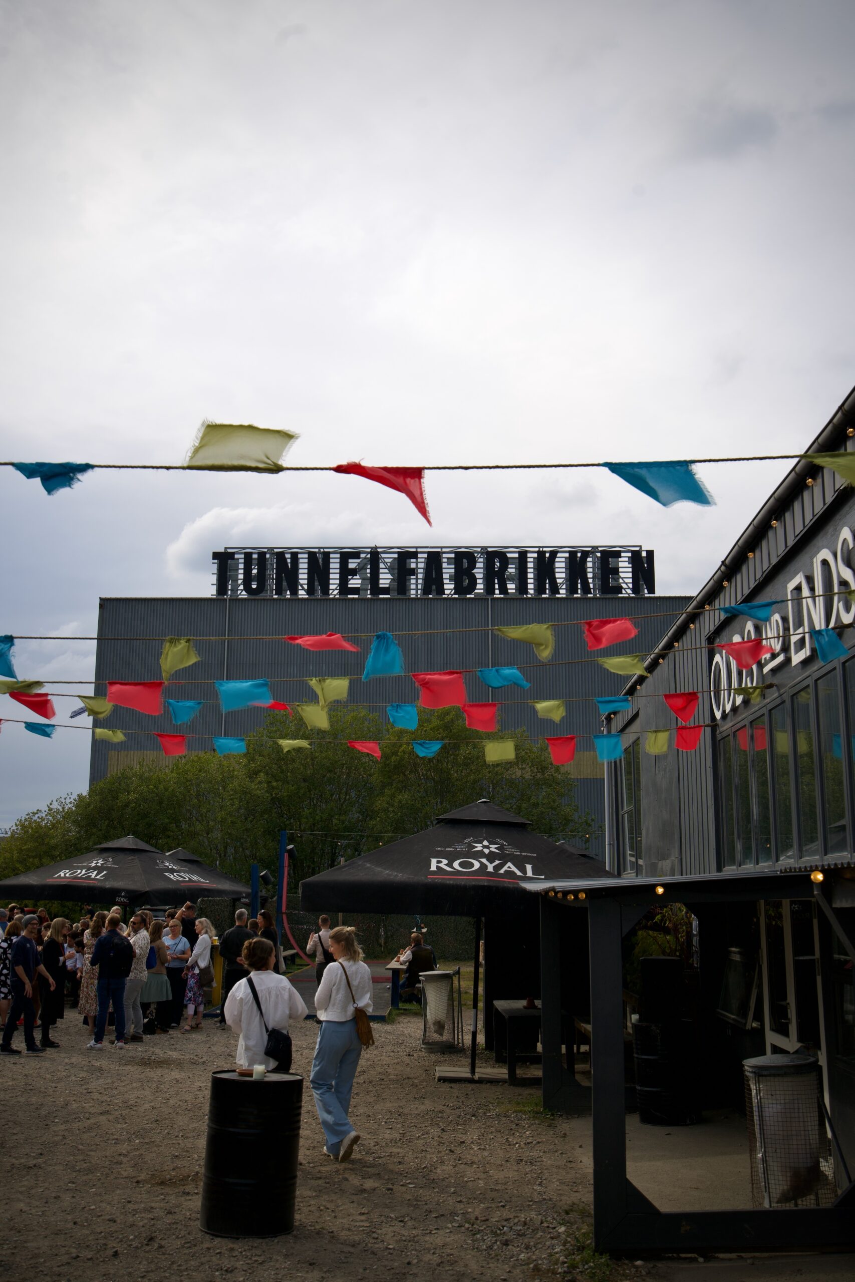venue-img