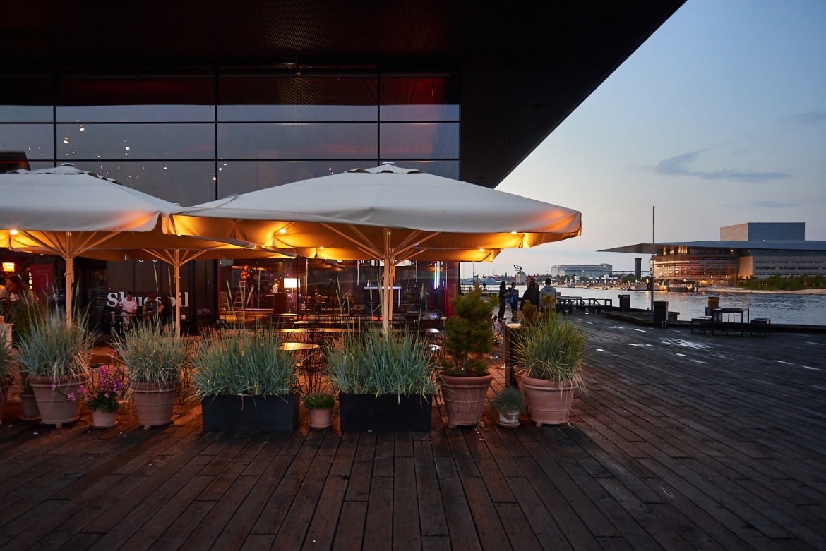 venue-img