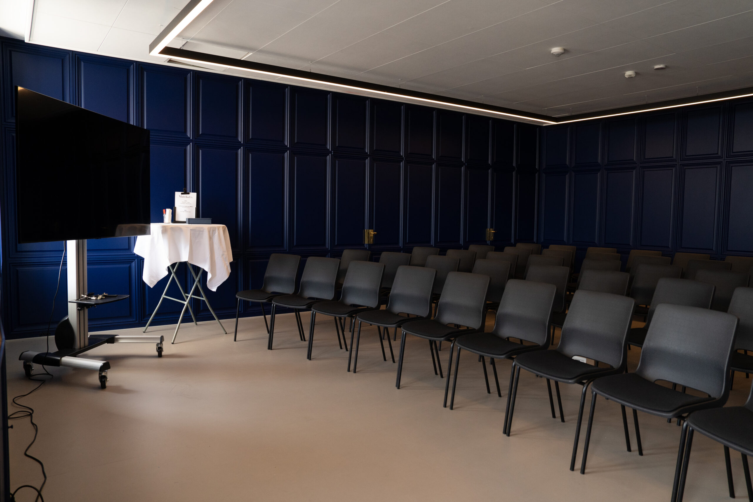venue-img
