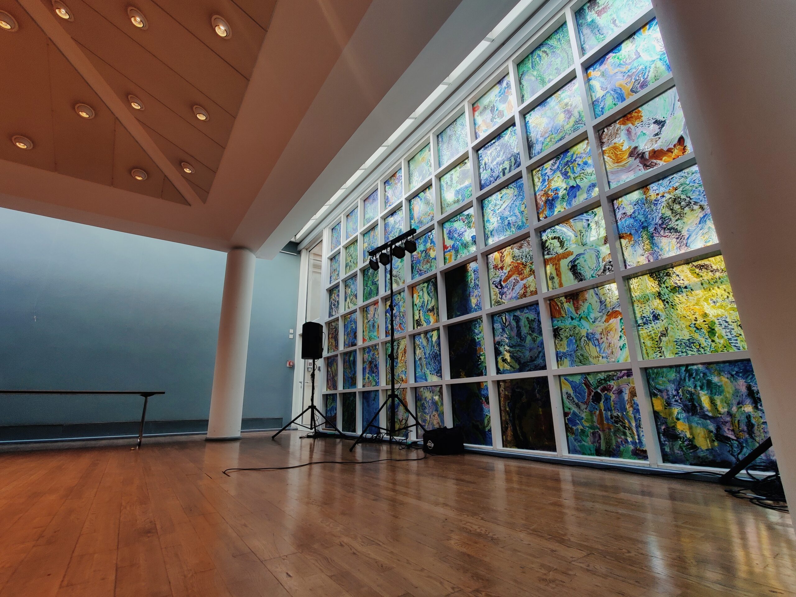 venue-img