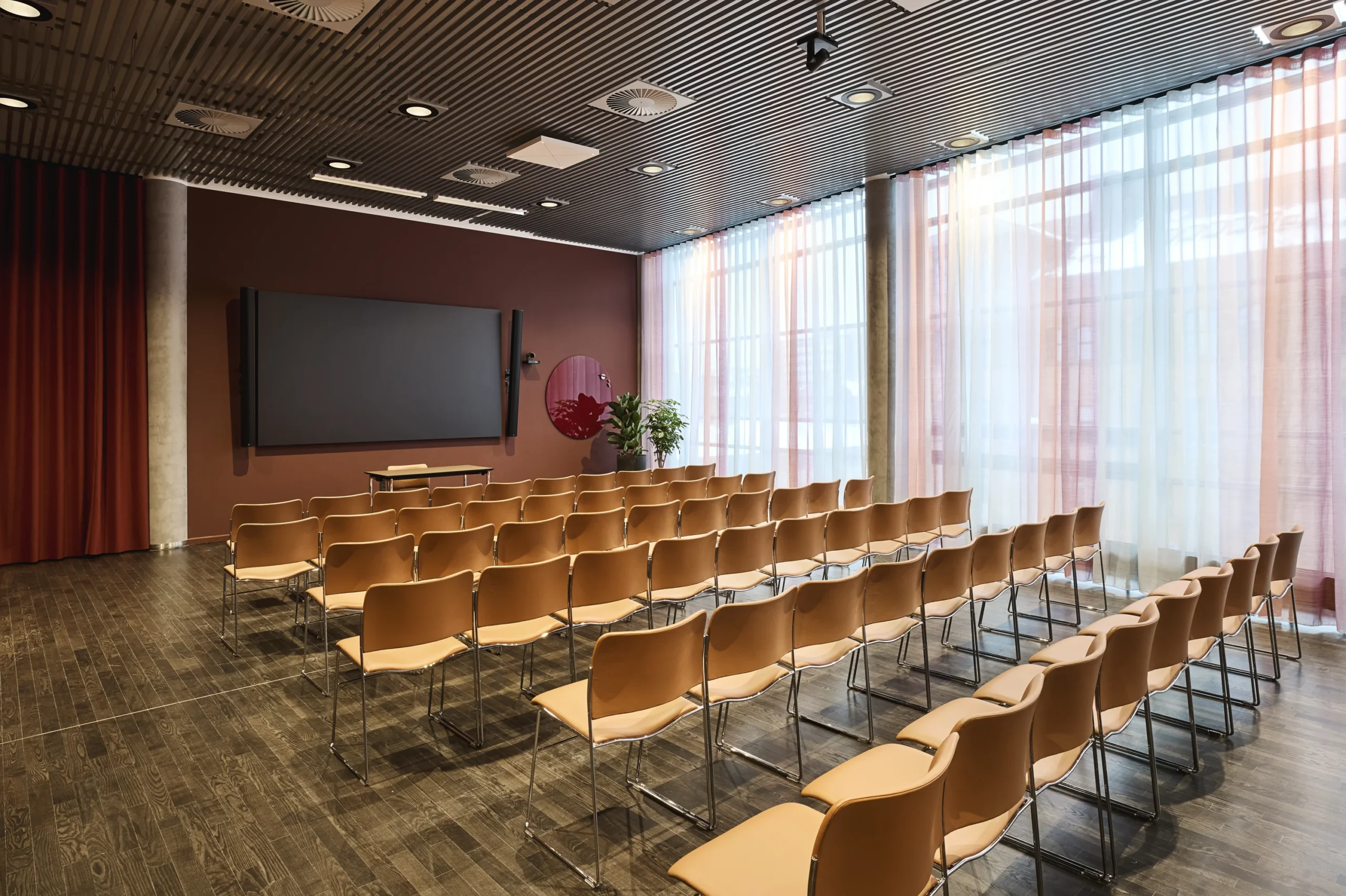 venue-img