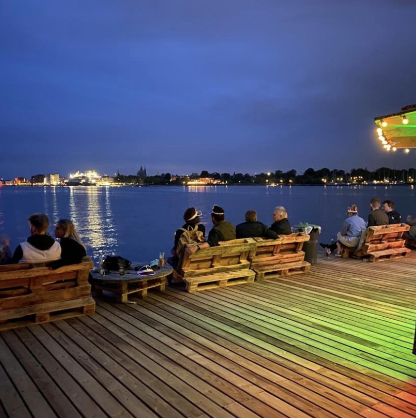 venue-img