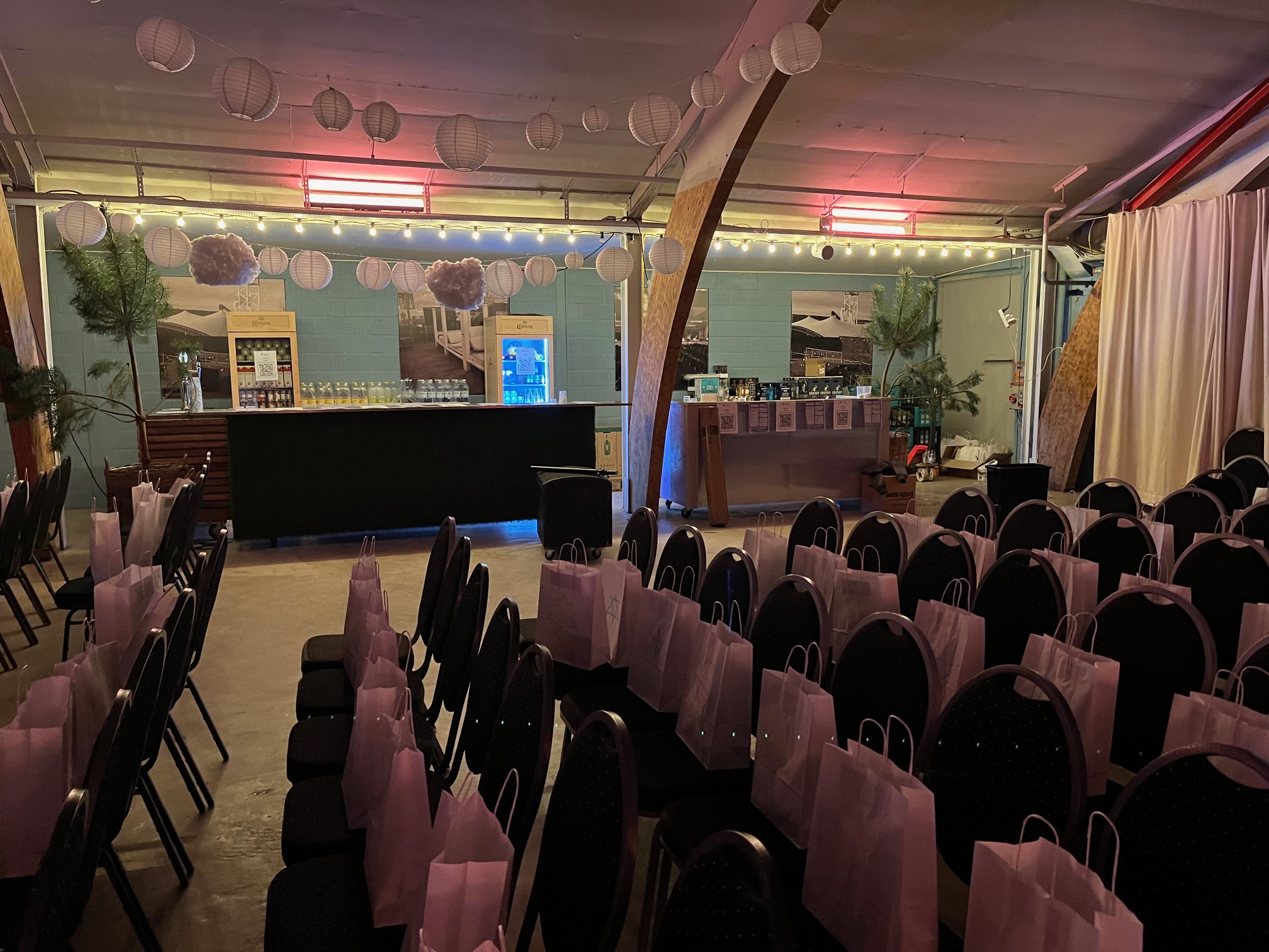 venue-img