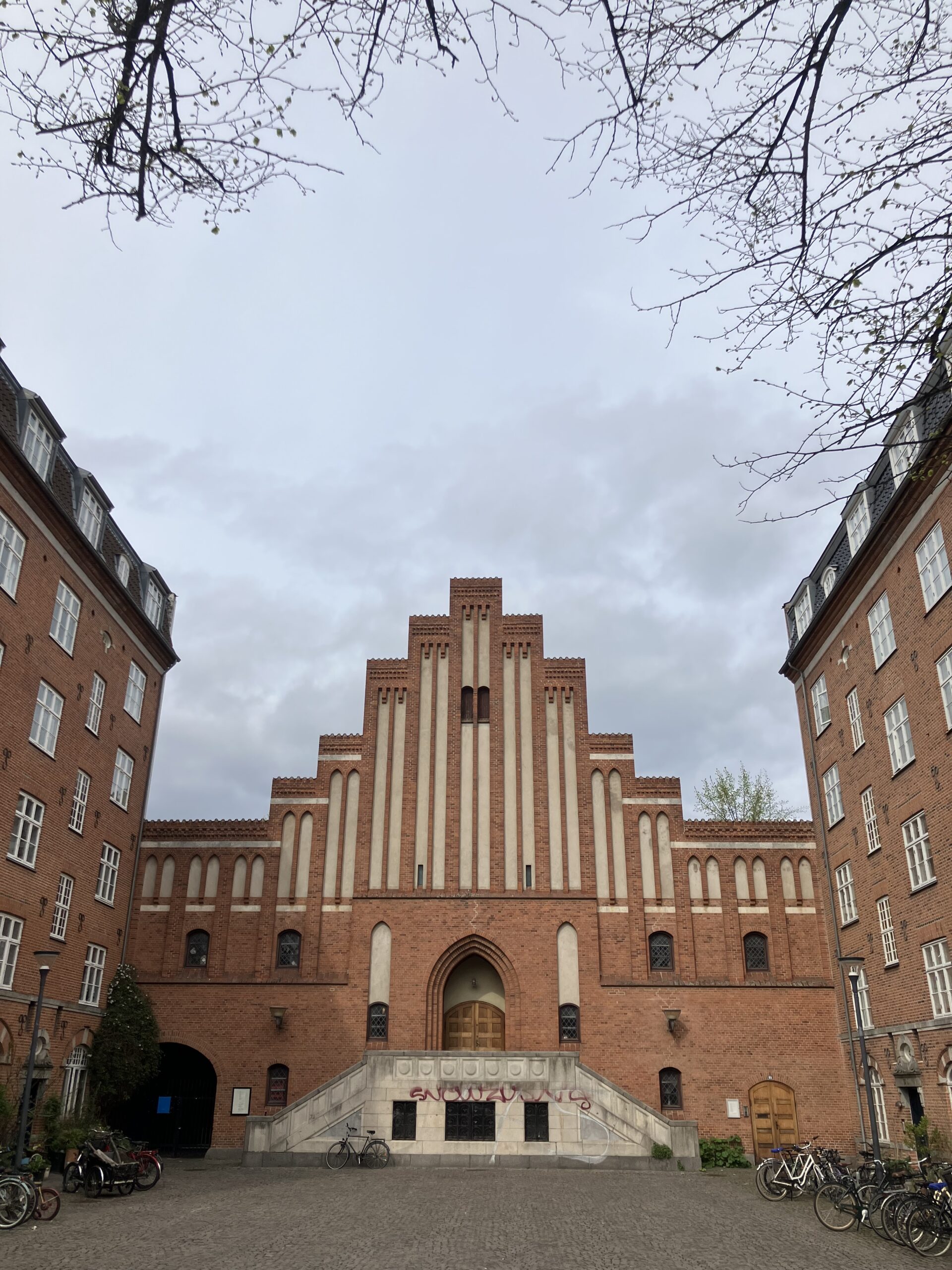 venue-img