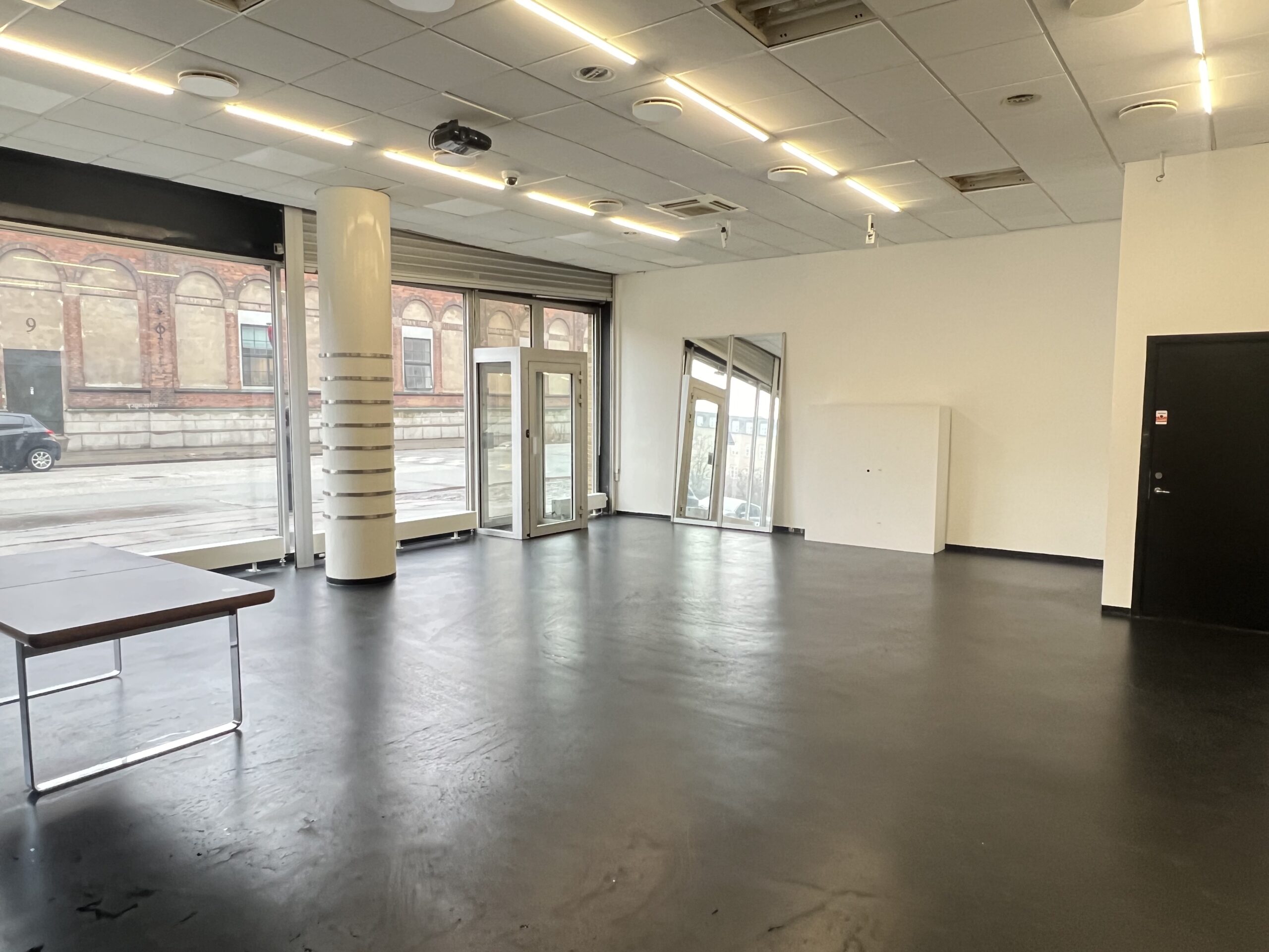 venue-img