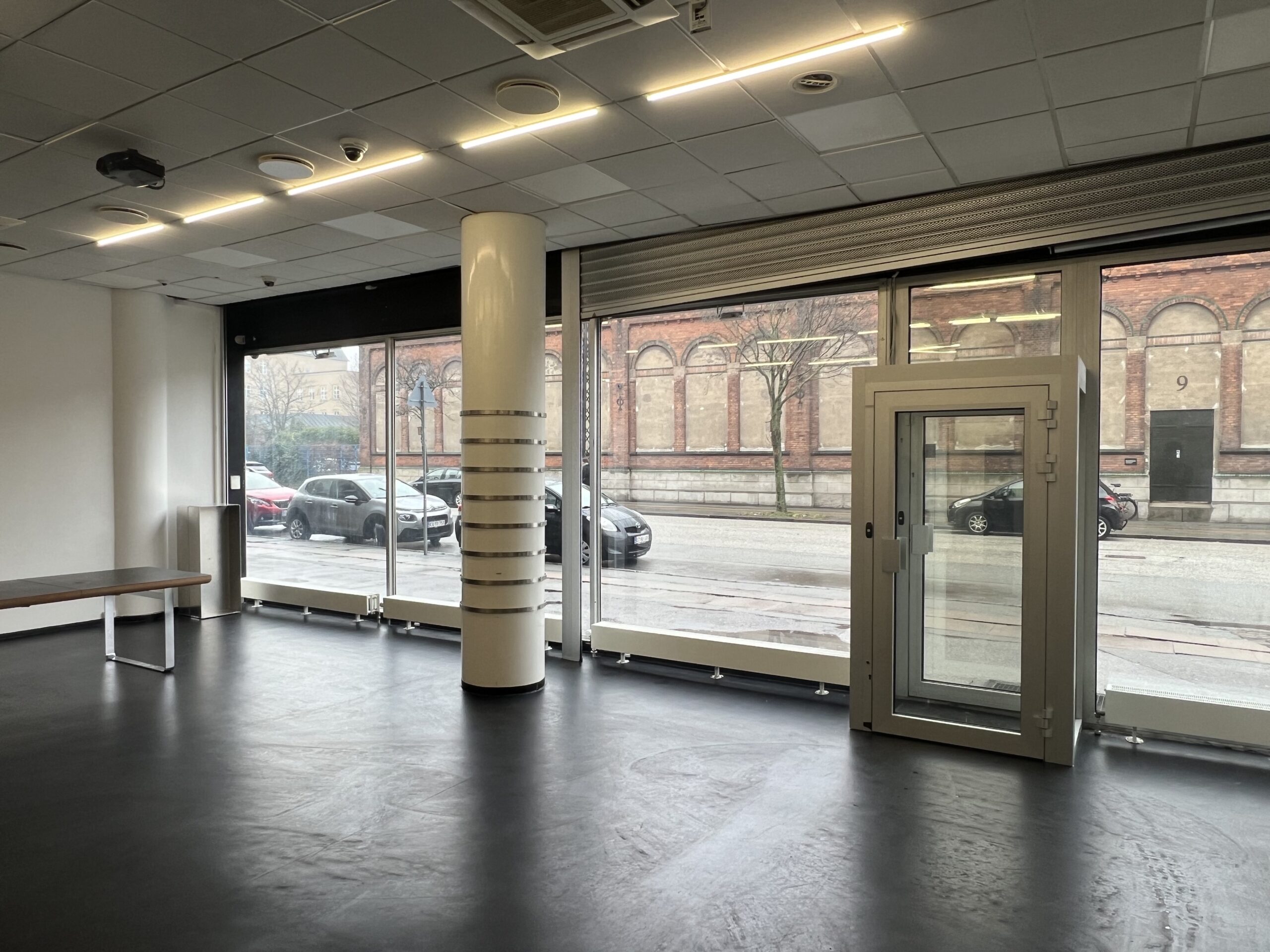 venue-img