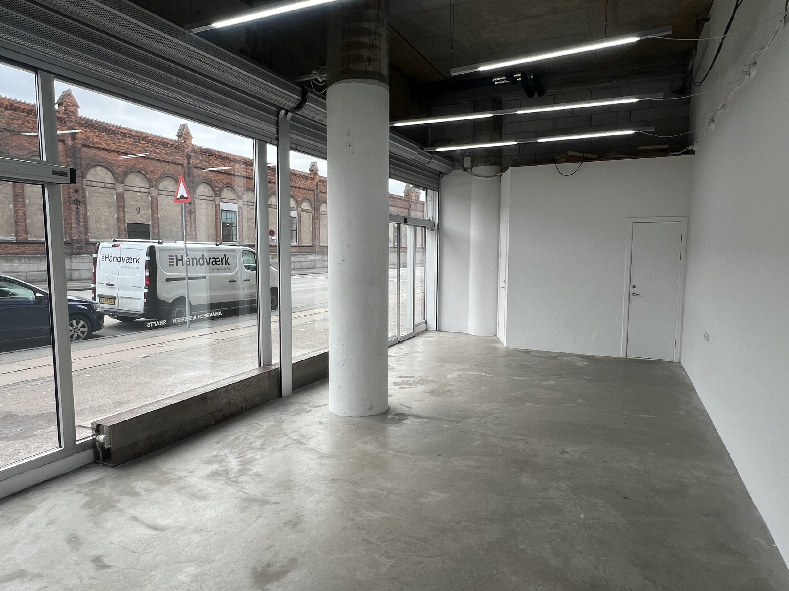 venue-img