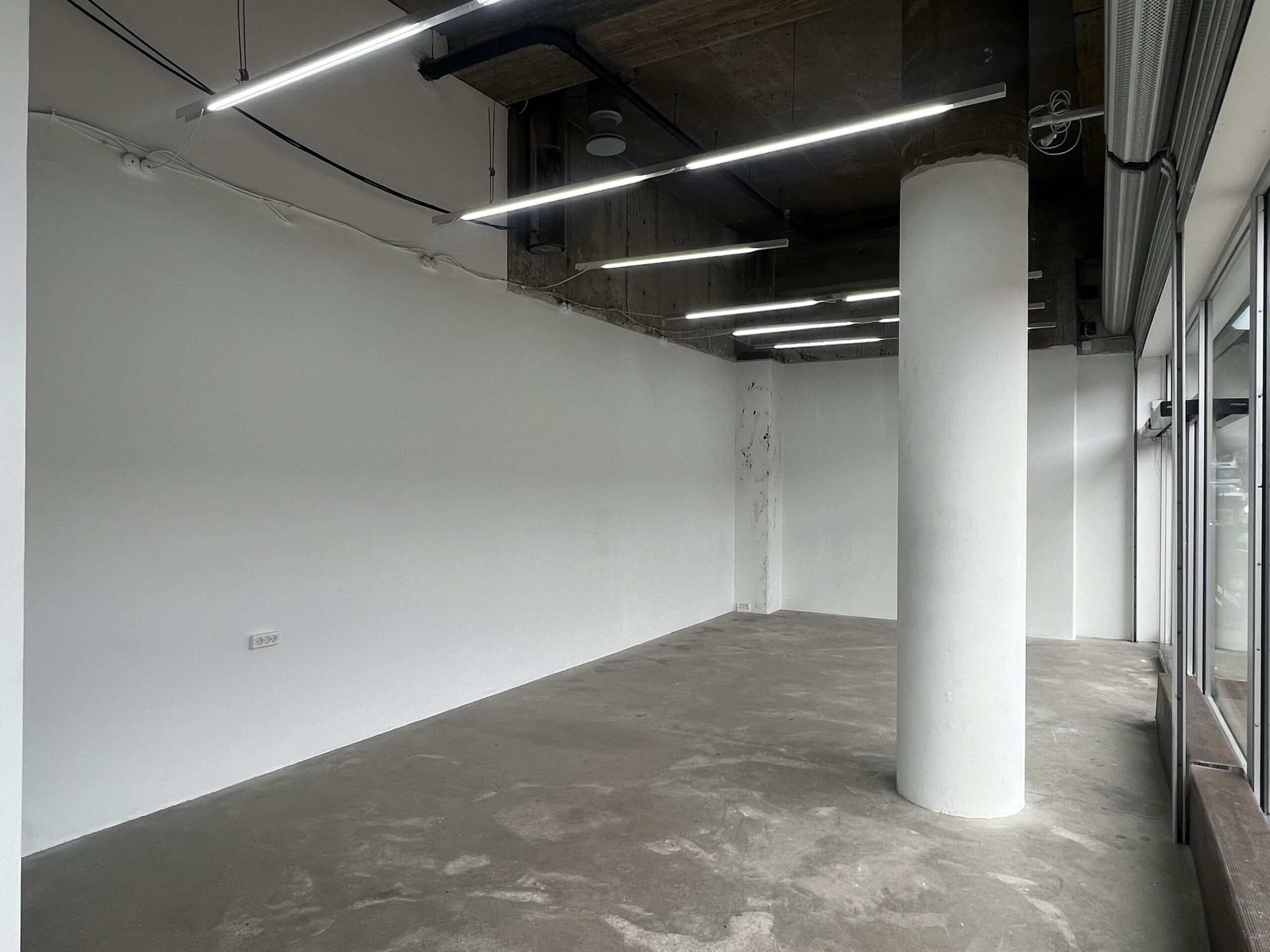 venue-img