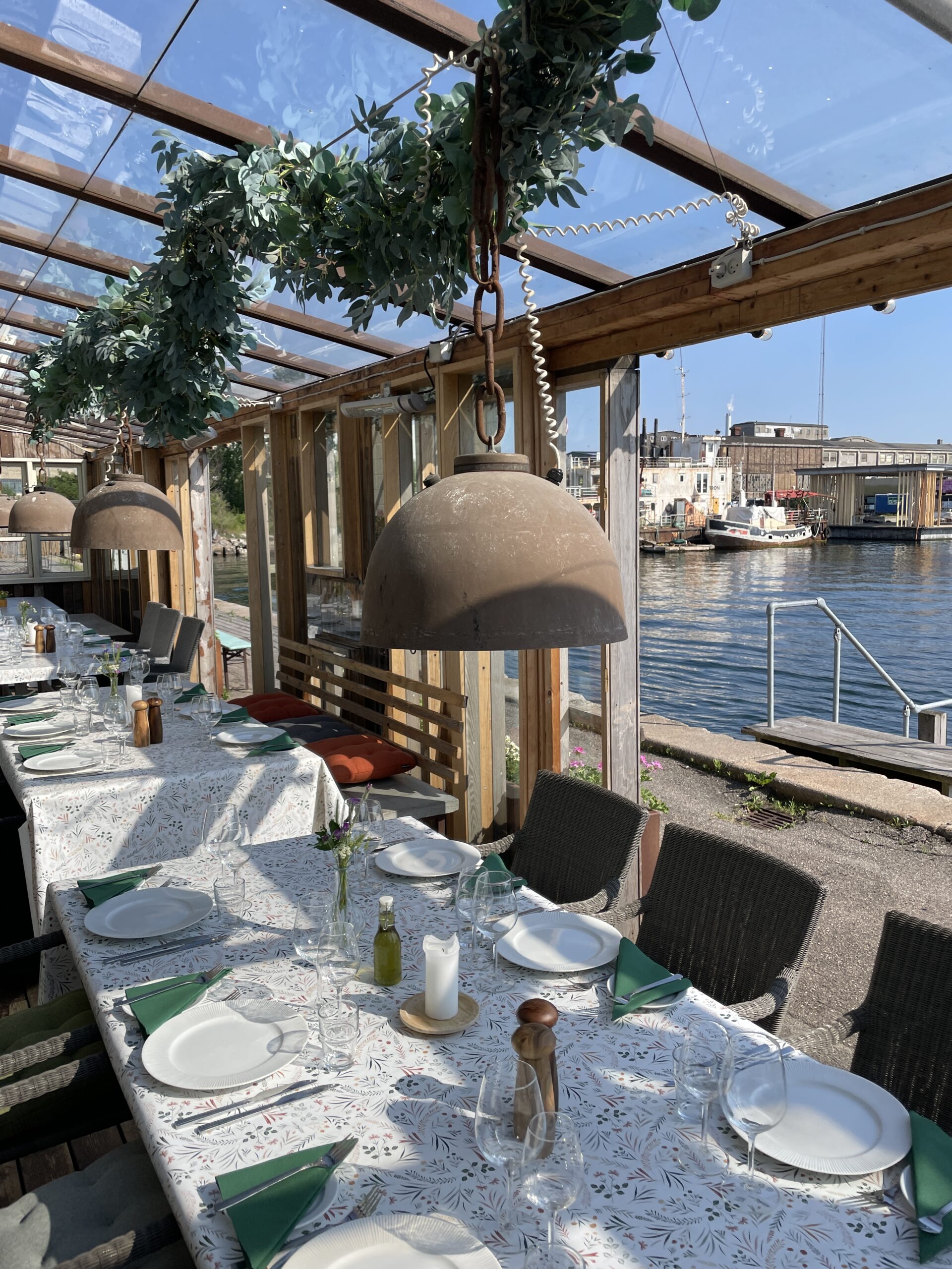 venue-img