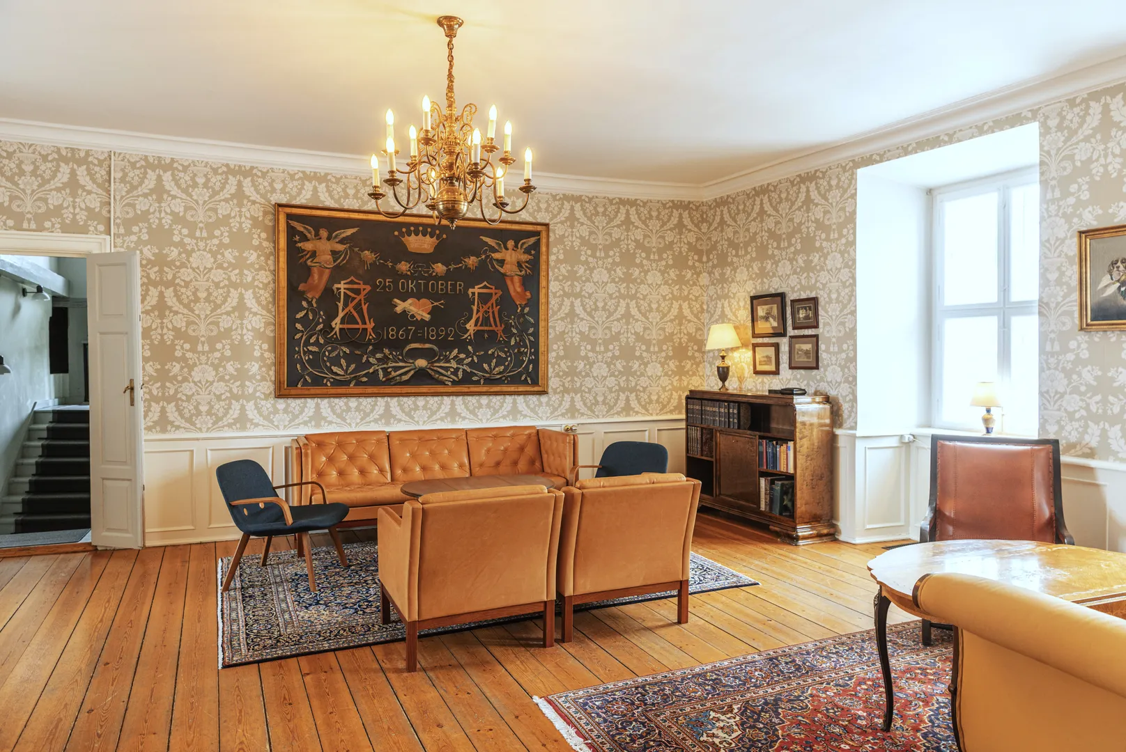 venue-img