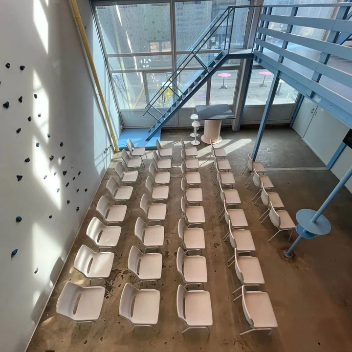 venue-img