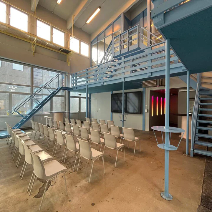 venue-img