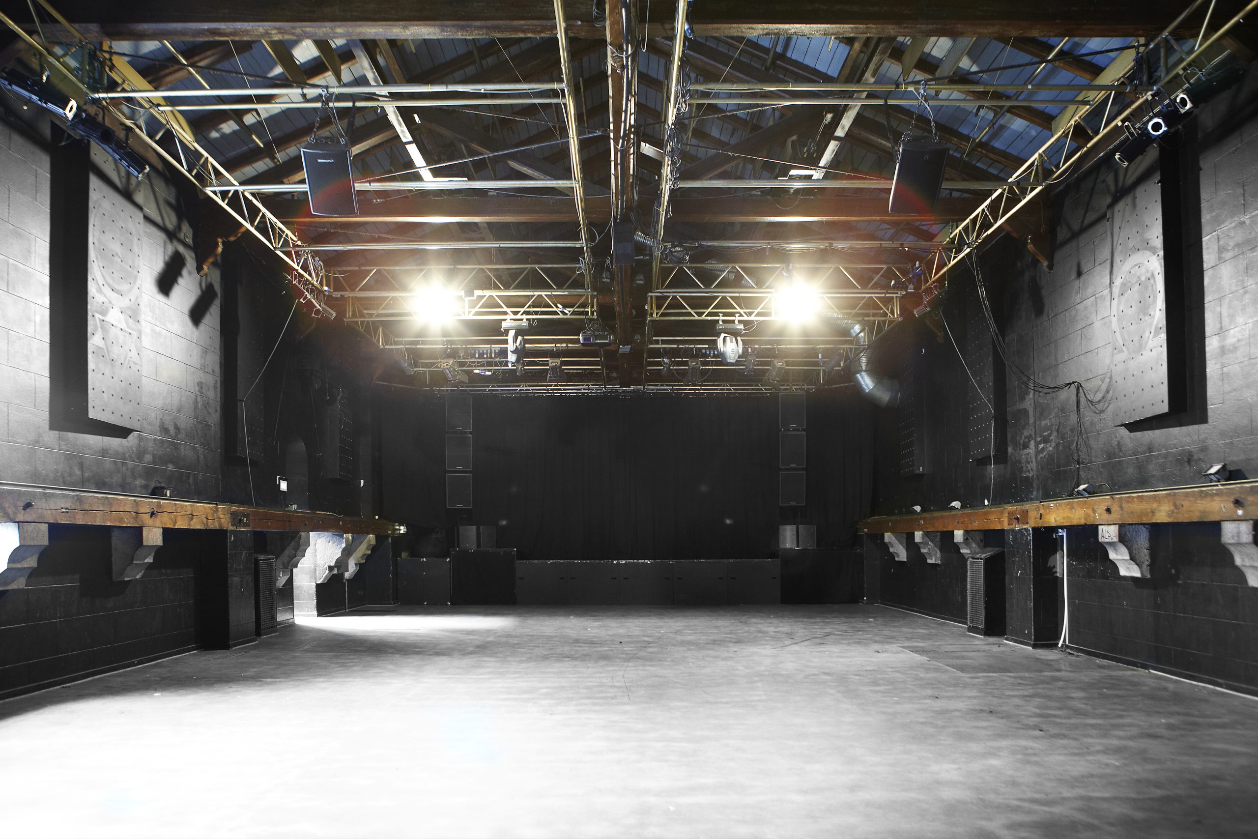 venue-img