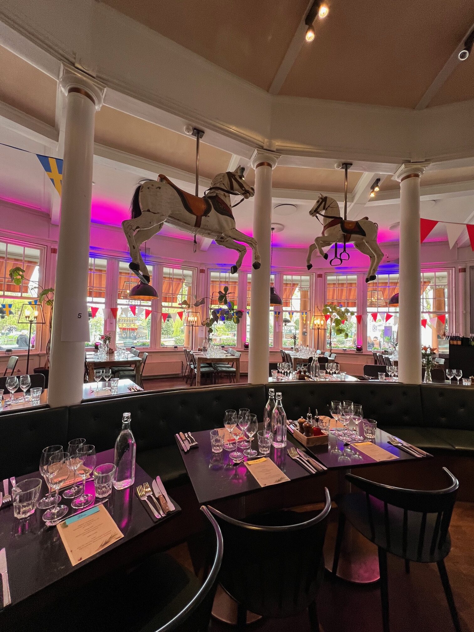 venue-img