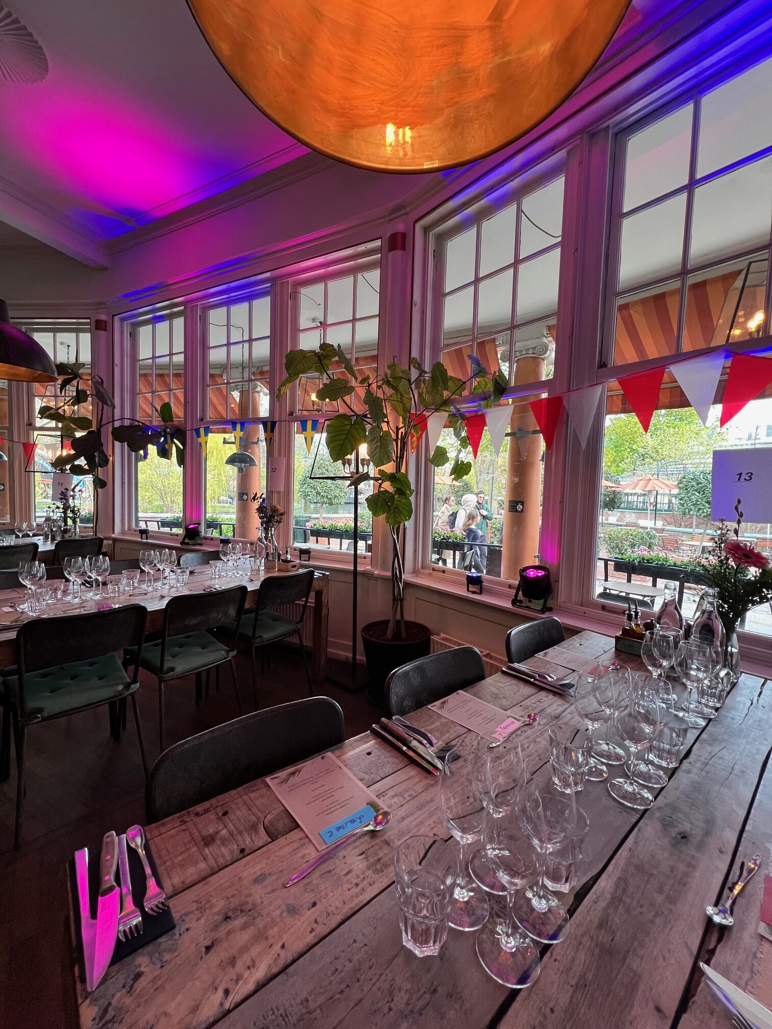 venue-img