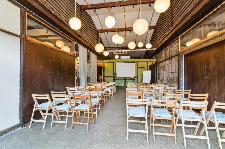 venue-img