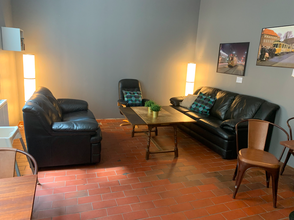 venue-img