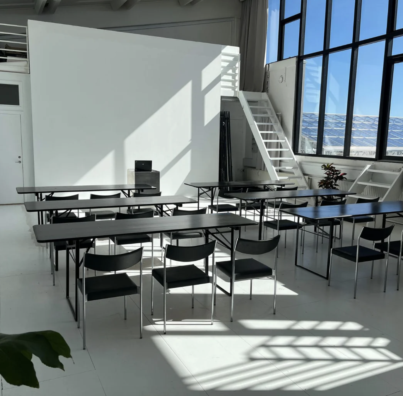 venue-img