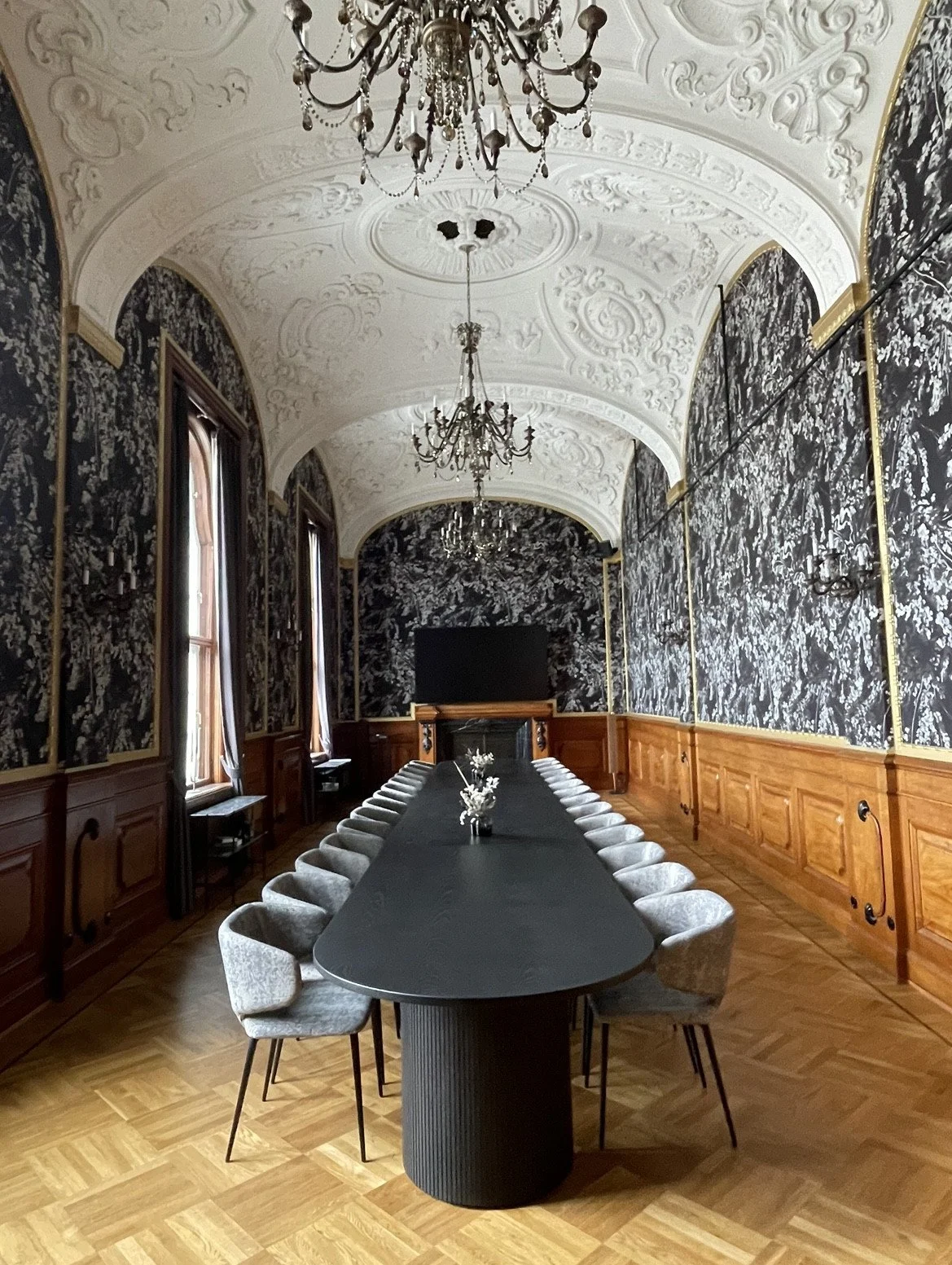 venue-img