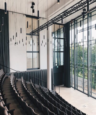 auditoriet-ved-statens-musuem-for-kunst-generalforsamling-møde-biograf-foredrag-lancering-rentspace-1