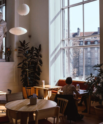 cafe-kafeteria-ved-statens-museum-for-kunst-middag-frokost-arrangement-rentspace-2