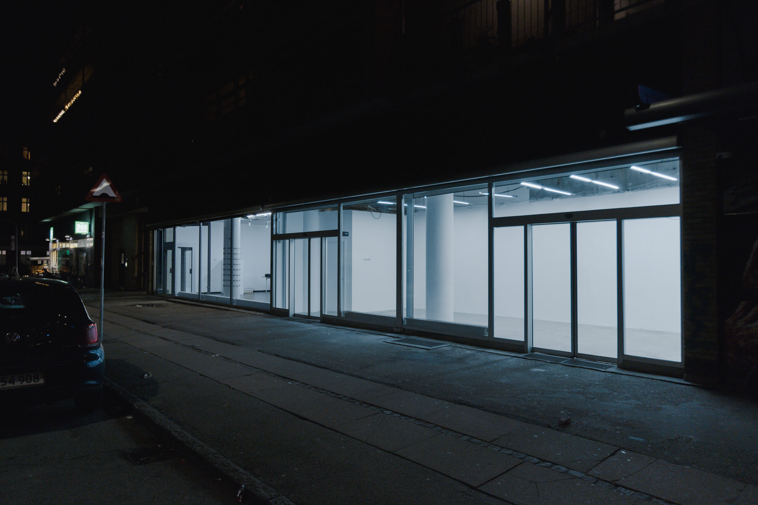 venue-img